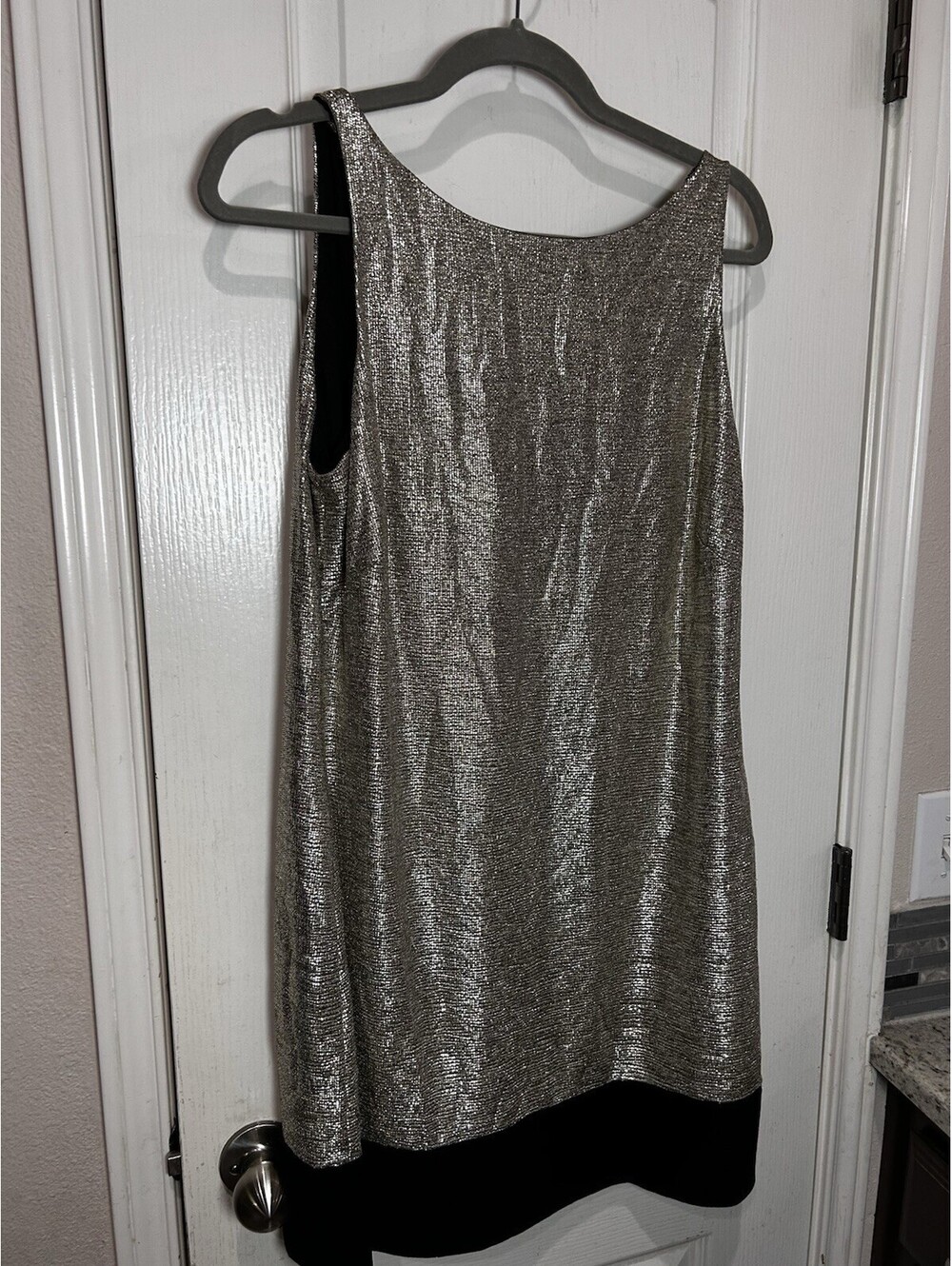 white house black market Metallic Velvet Holiday Shift Dress Sz LP Gold Pewter